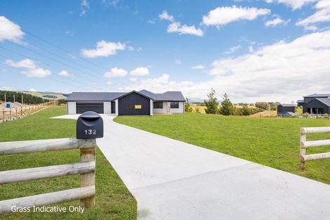 Photo of property in 132 Kingsdale Park Drive, Aokautere, Palmerston North, 4471