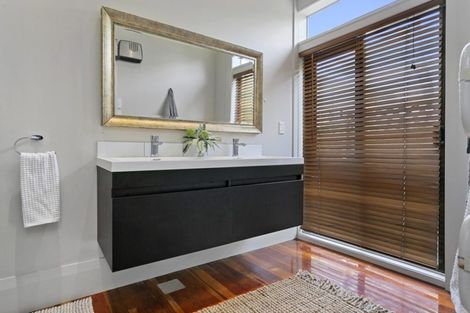 Photo of property in 65 Clare Street, Cambridge, 3434