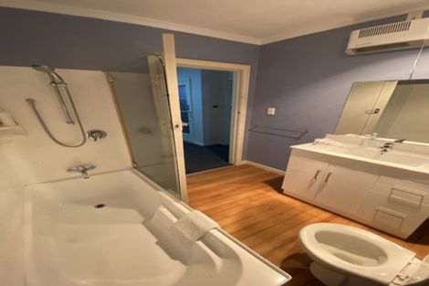 Photo of property in 35 Mappleton Avenue, Burnside, Christchurch, 8053