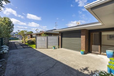 Photo of property in 1/56 Seaview Road, Paraparaumu Beach, Paraparaumu, 5032