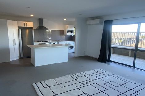 Photo of property in 94 Carlisle Road, Browns Bay, Auckland, 0632