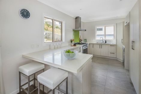 Photo of property in 41 Melksham Drive, Churton Park, Wellington, 6037