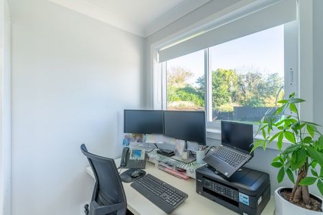 Photo of property in 27 Callender Terrace, Paraparaumu Beach, Paraparaumu, 5032