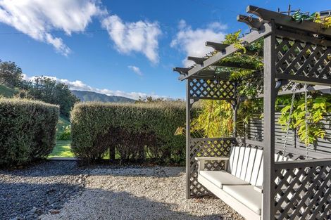 Photo of property in 11 Pharazyn Avenue, Waikanae Beach, Waikanae, 5036