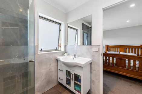 Photo of property in 16 Dolbel Place, Mangere East, Auckland, 2024