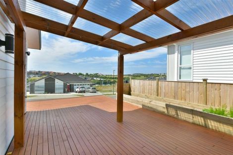 Photo of property in 19 Resolution Drive, Gulf Harbour, Whangaparaoa, 0930