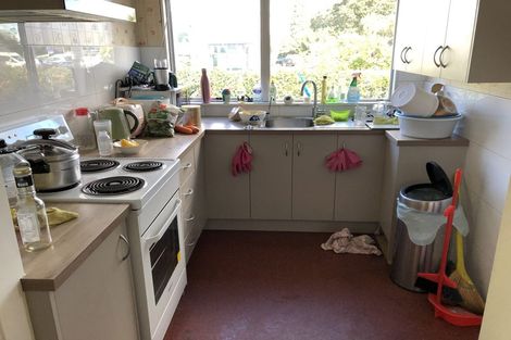 Photo of property in 2/20 Northcote Road, Takapuna, Auckland, 0622