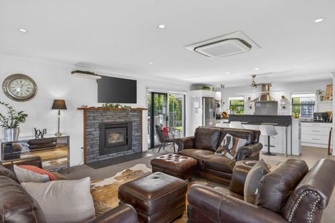 Photo of property in 25 Hanawera Ridge Road, Manakau, Otaki, 5583