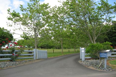 Photo of property in 71 Gellert Road, Karaka, Papakura, 2580