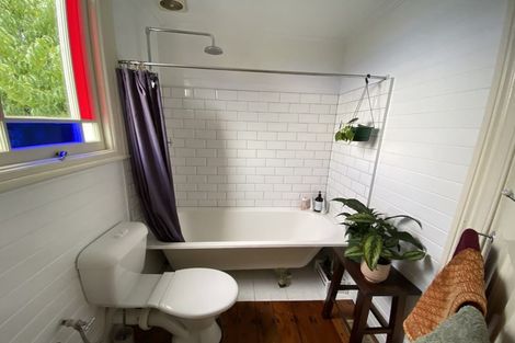 Photo of property in 16 Malvern Road, Morningside, Auckland, 1022