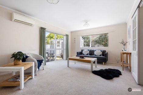 Photo of property in 8 Fraser Crescent, Elderslea, Upper Hutt, 5018