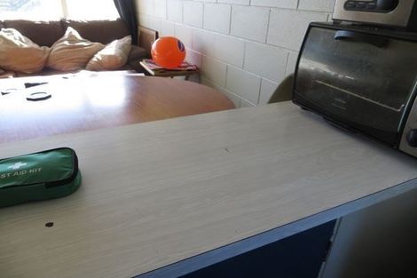 Photo of property in 18 Kent Street, Waiuku, 2123