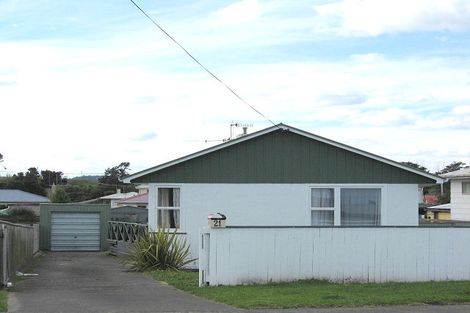 Photo of property in 21 Kowhai Street, Castlecliff, Whanganui, 4501