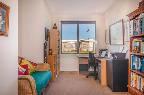 Photo of property in 5 Ian Place, Waihi Beach, 3611