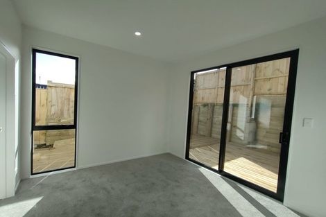 Photo of property in 35 Morus Road, Massey, Auckland, 0614