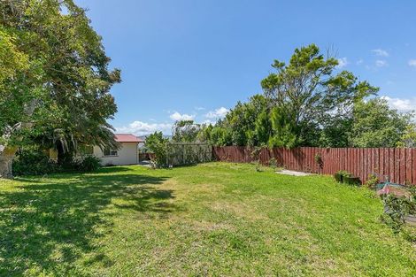 Photo of property in 2 Karoro Place, Paremata, Porirua, 5024