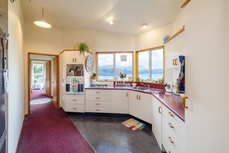 Photo of property in 15 Harmans Road, Lyttelton, 8082