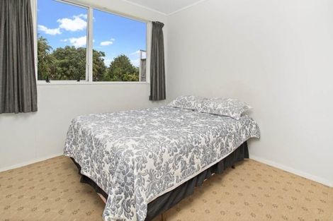 Photo of property in 25 Etherton Drive, Weymouth, Auckland, 2103