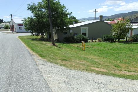 Photo of property in 131 Branxholm Street, Roxburgh, 9500