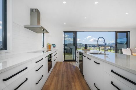 Photo of property in 12 Ngaroma Crescent, Whitianga, 3510