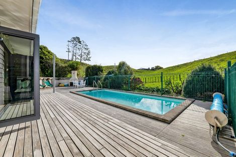 Photo of property in 529 Frankley Road, Hurworth, New Plymouth, 4371