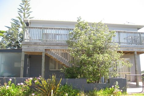 Photo of property in 570 Pukehina Parade, Pukehina, Te Puke, 3189