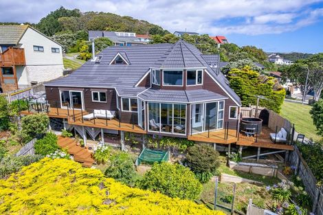Photo of property in 15 Mercury Way, Whitby, Porirua, 5024