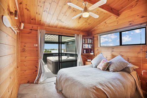 Photo of property in 11 Okiato Road, Okiato, Russell, 0272