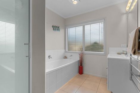 Photo of property in 14 Maxwell Place, Te Kamo, Whangarei, 0112