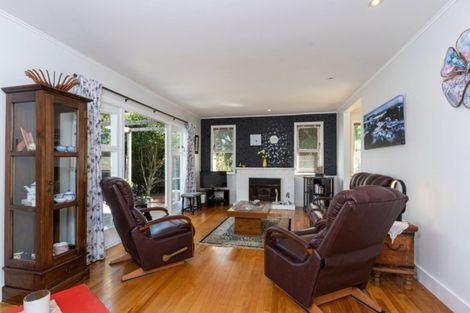 Photo of property in 70 Cologne Street, Martinborough, 5711