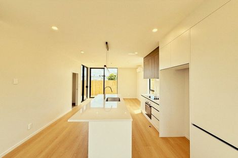 Photo of property in 4a Roberts Road, Matakatia, Whangaparaoa, 0930