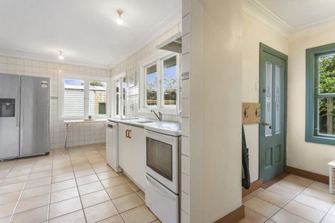 Photo of property in 17 Kervil Avenue, Te Atatu Peninsula, Auckland, 0610