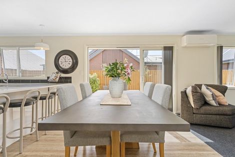 Photo of property in 9 Clifford Close, Leamington, Cambridge, 3432