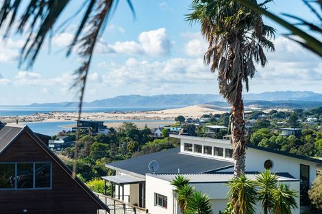 Photo of property in 43 Cullen Street, Mangawhai Heads, Mangawhai, 0505