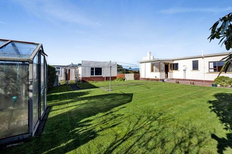 Photo of property in 18 Egmont Street, Hawera, 4610