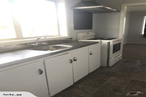 Photo of property in 2/46 Raglan Street, Mangere East, Auckland, 2024