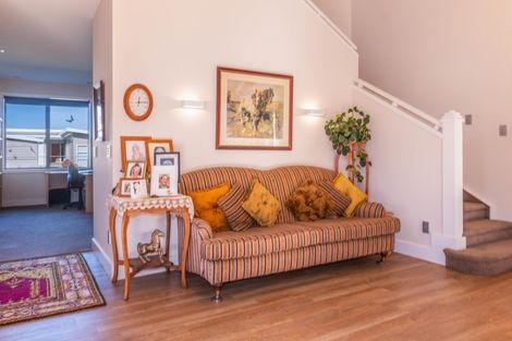 Photo of property in 5 Ian Place, Waihi Beach, 3611