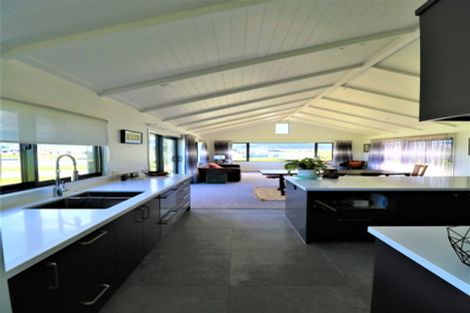 Photo of property in 70 Leeward Drive, Whitianga, 3510