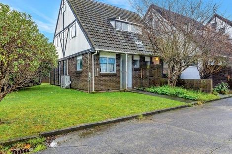 Photo of property in 1/31 Mana Avenue, Titahi Bay, Porirua, 5022