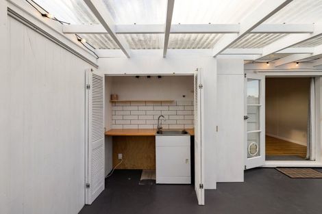 Photo of property in 11 Winter Street, Fairfield, Hamilton, 3214