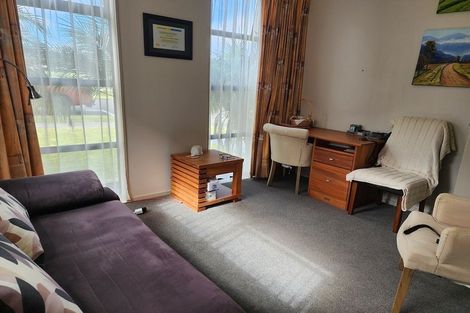 Photo of property in 14a Baverstock Road, Flat Bush, Auckland, 2016