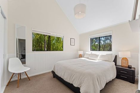 Photo of property in 1/12 Philson Terrace, Browns Bay, Auckland, 0630