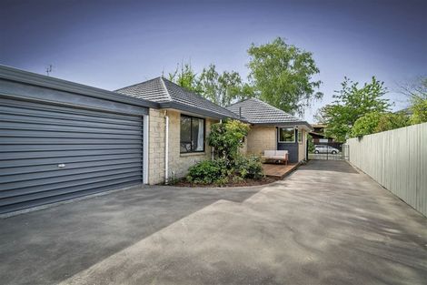 Photo of property in 15 Tyndale Place, Ilam, Christchurch, 8041