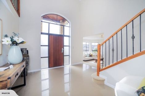 Photo of property in 8 Ilam Lane, Fairview Heights, Auckland, 0632