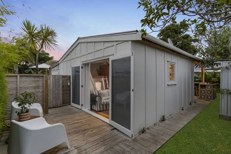 Photo of property in 105 Bell Street, Whangamata, 3620