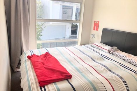 Photo of property in 1 Paterson Mews, Browns Bay, Auckland, 0630