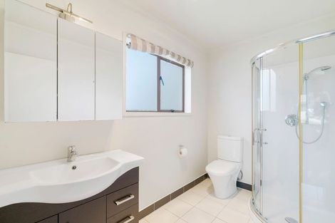 Photo of property in 19 Matuhi Rise, Henderson, Auckland, 0612