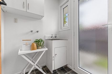 Photo of property in 2/77 Denise Crescent, Hornby, Christchurch, 8042