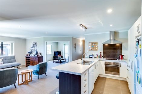 Photo of property in 4 Hawea Place, Poraiti, Napier, 4112