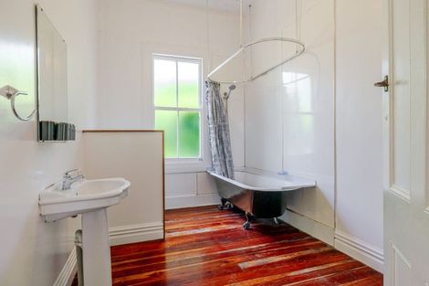 Photo of property in 5 Hereford Street, West End, Palmerston North, 4410